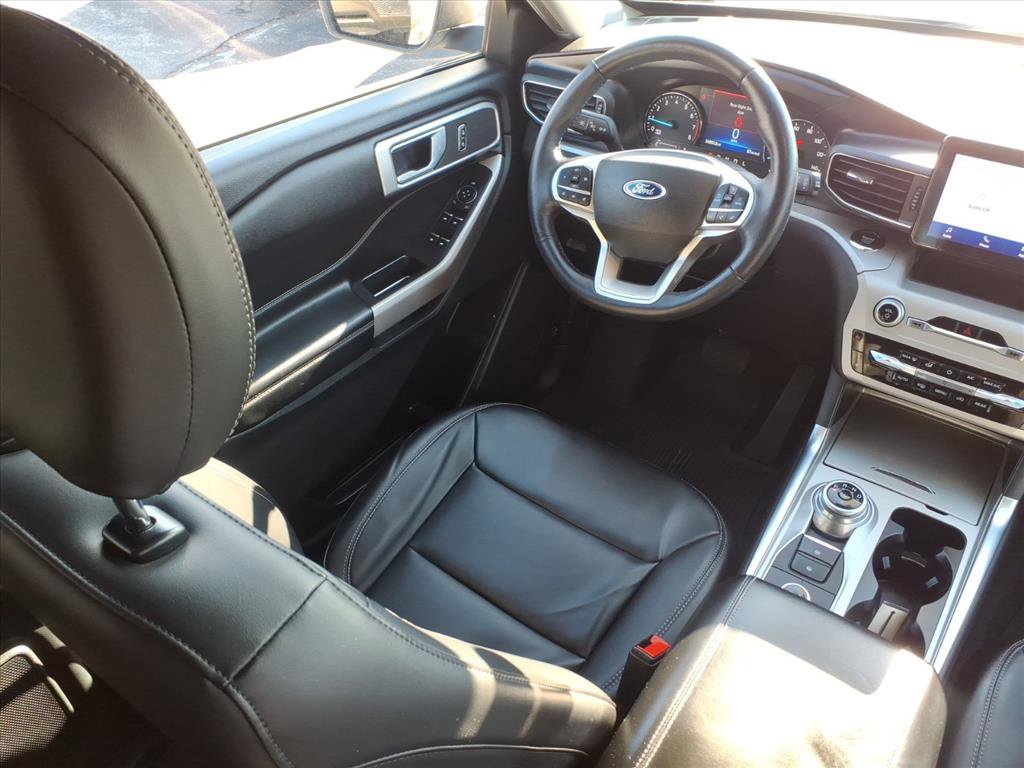 Certified 2023 Ford Explorer XLT w/ Equipment Group 202A image 19