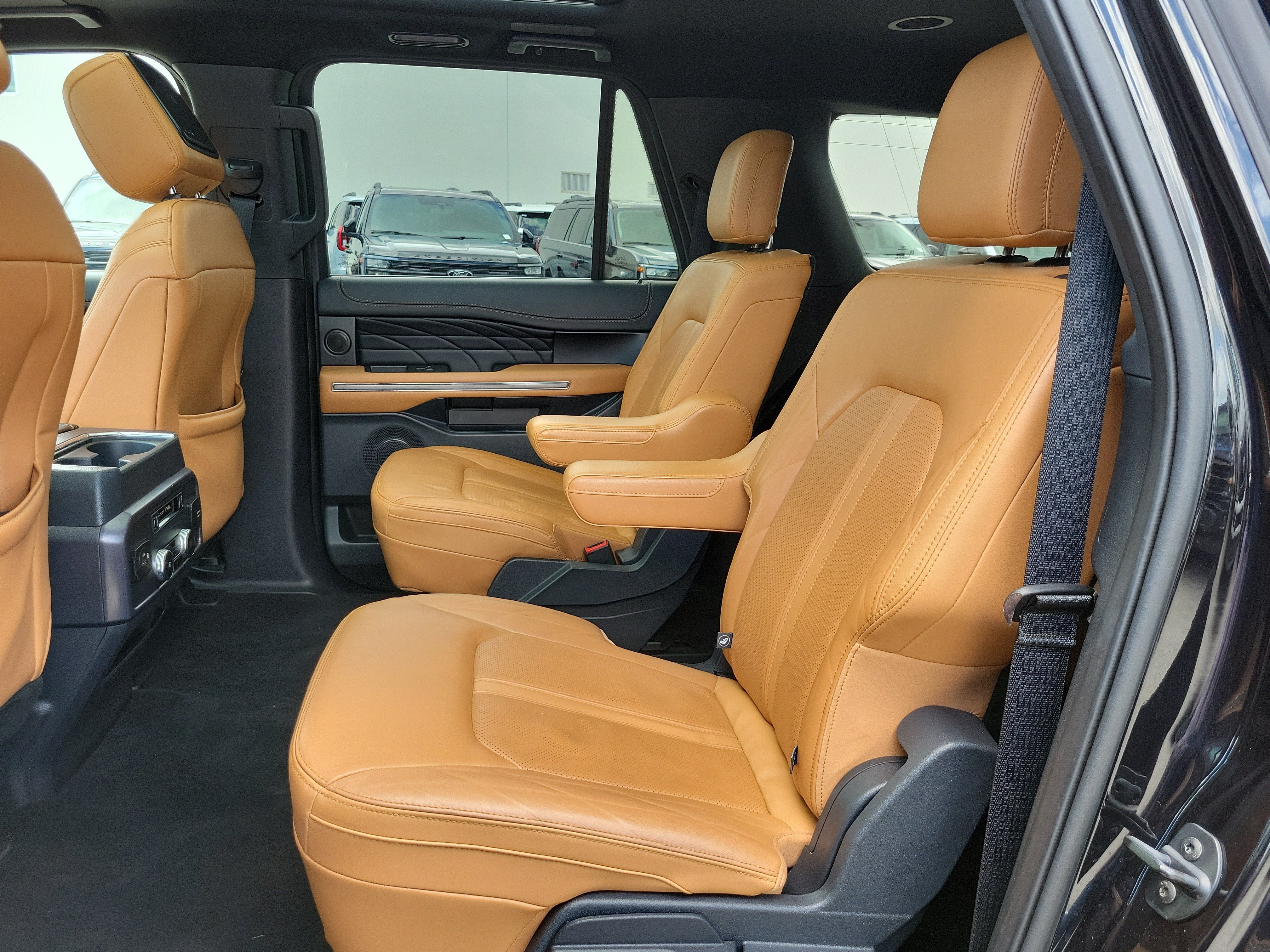 Certified 2023 Ford Expedition Max Platinum RWD image 15