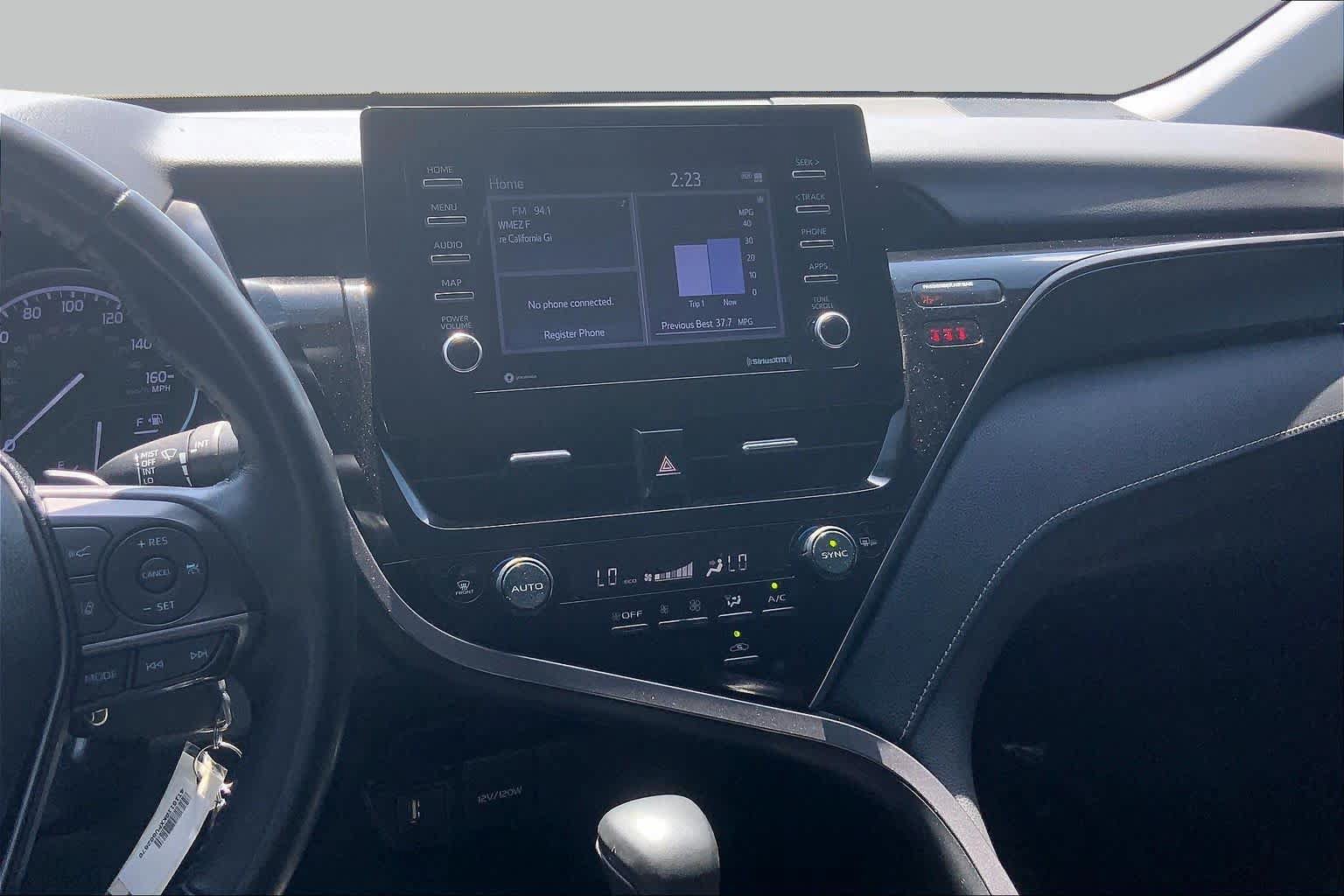 Used 2023 Toyota Camry SE FWD image 7