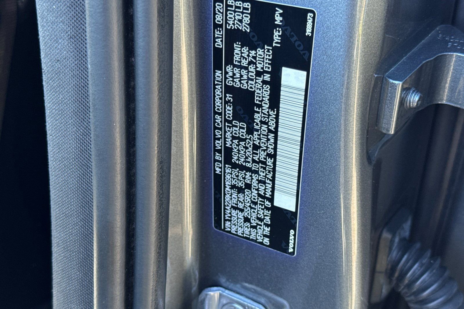 Used 2021 Volvo XC60 T6 Momentum image 30