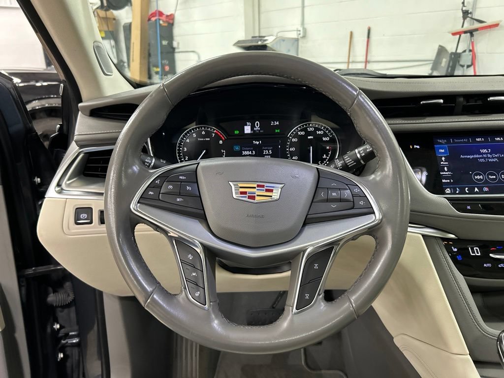 Used 2021 Cadillac XT5 Premium Luxury FWD image 16