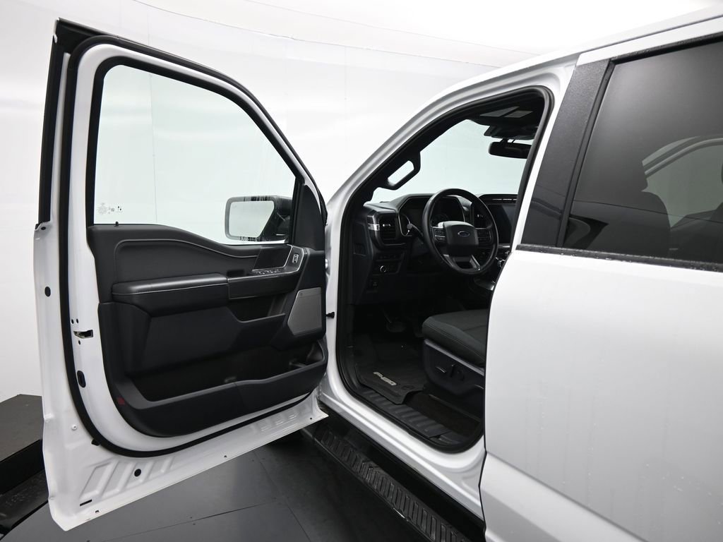 Certified 2022 Ford F150 XLT w/ Equipment Group 302A High image 9