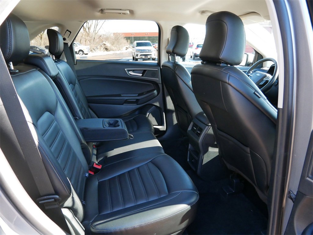 Certified 2024 Ford Edge SEL image 9