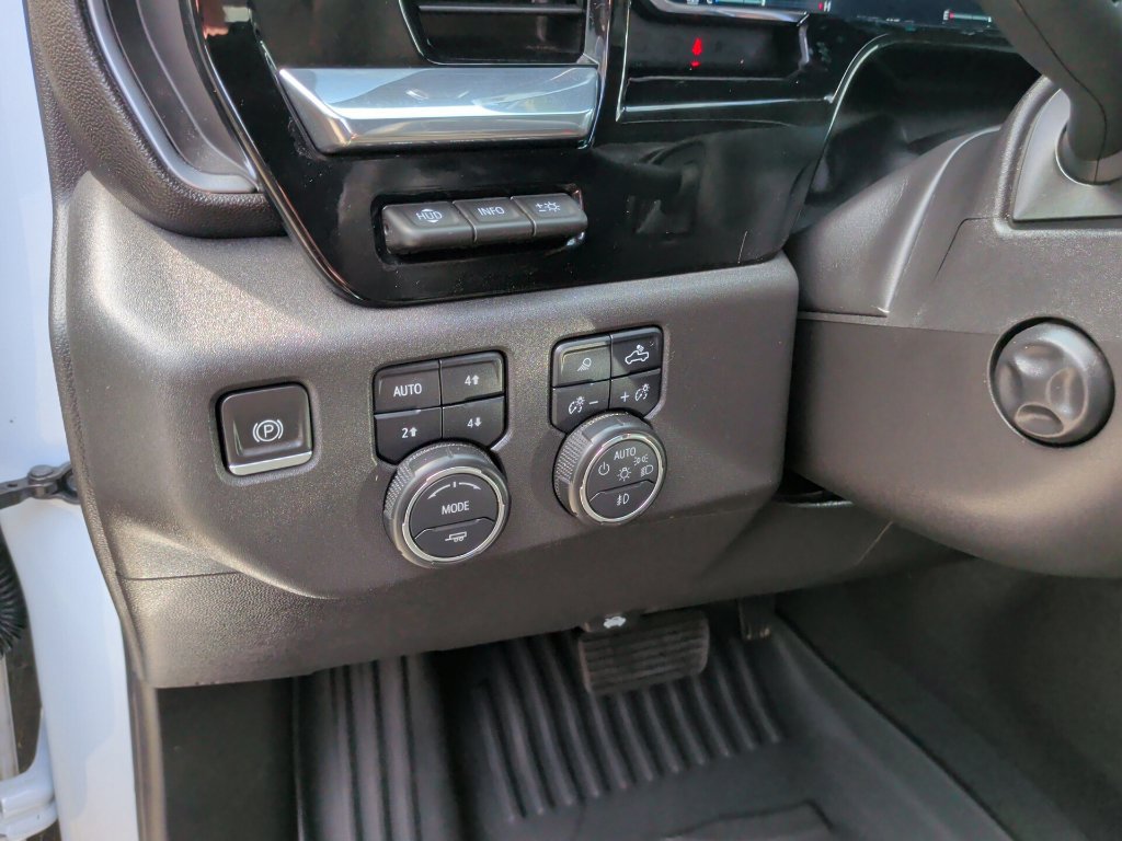 Used 2023 Chevrolet Silverado 1500 LTZ w/ Technology Package AWD/4WD image 23