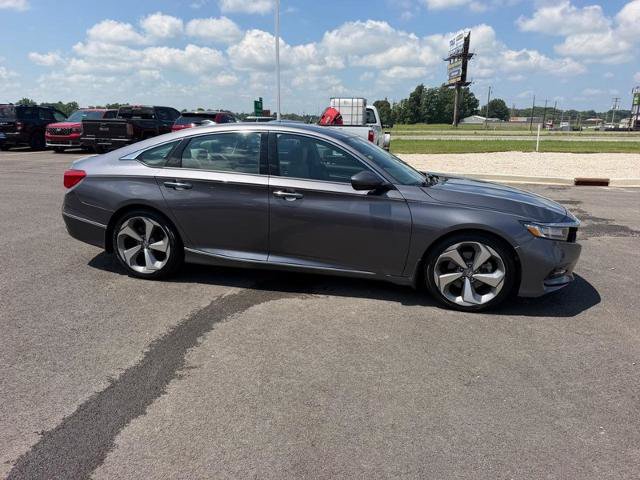 Used 2018 Honda Accord Touring image 4