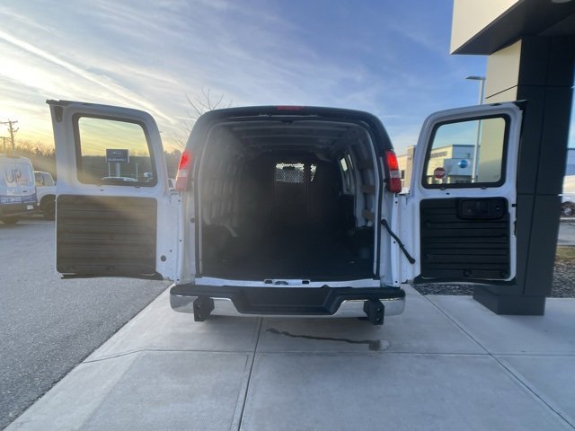 Used 2024 Chevrolet Express 2500 Work Van w/ Driver Convenience Package image 29