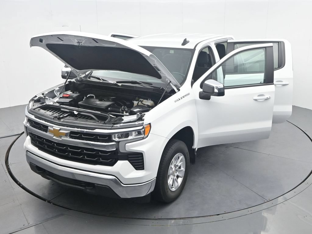 Used 2025 Chevrolet Silverado 1500 LT AWD/4WD image 40