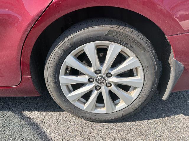 Used 2020 Toyota Camry LE FWD image 24