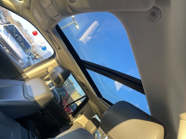 Certified 2025 Ford Expedition Active image 35