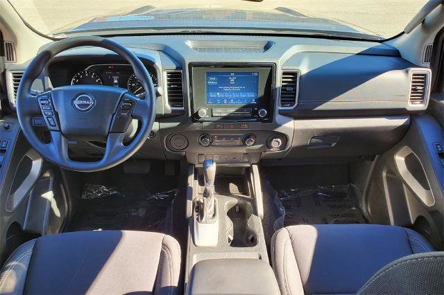 Used 2024 Nissan Frontier SV image 24