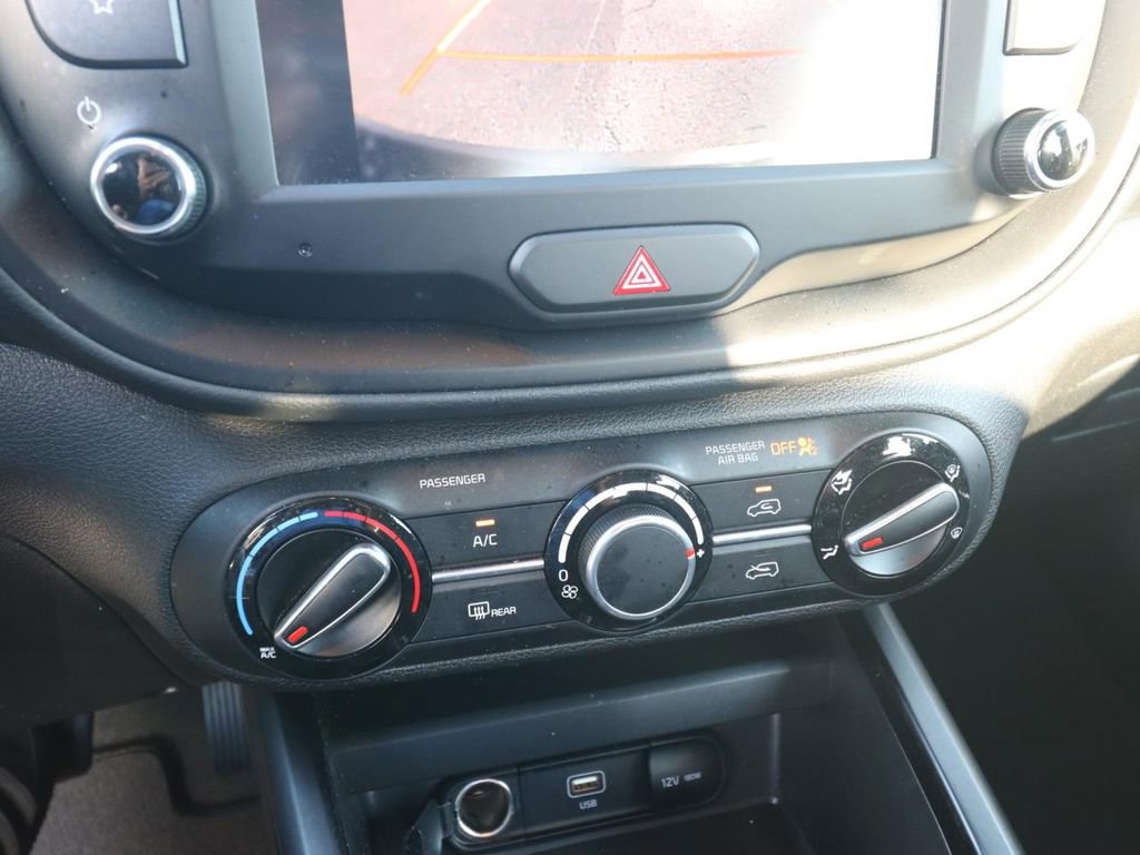 Used 2025 Kia Soul LX w/ LX Technology Package image 20