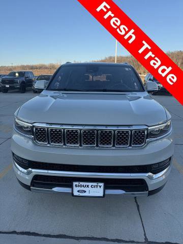 Used 2022 Jeep Grand Wagoneer Series III image 3