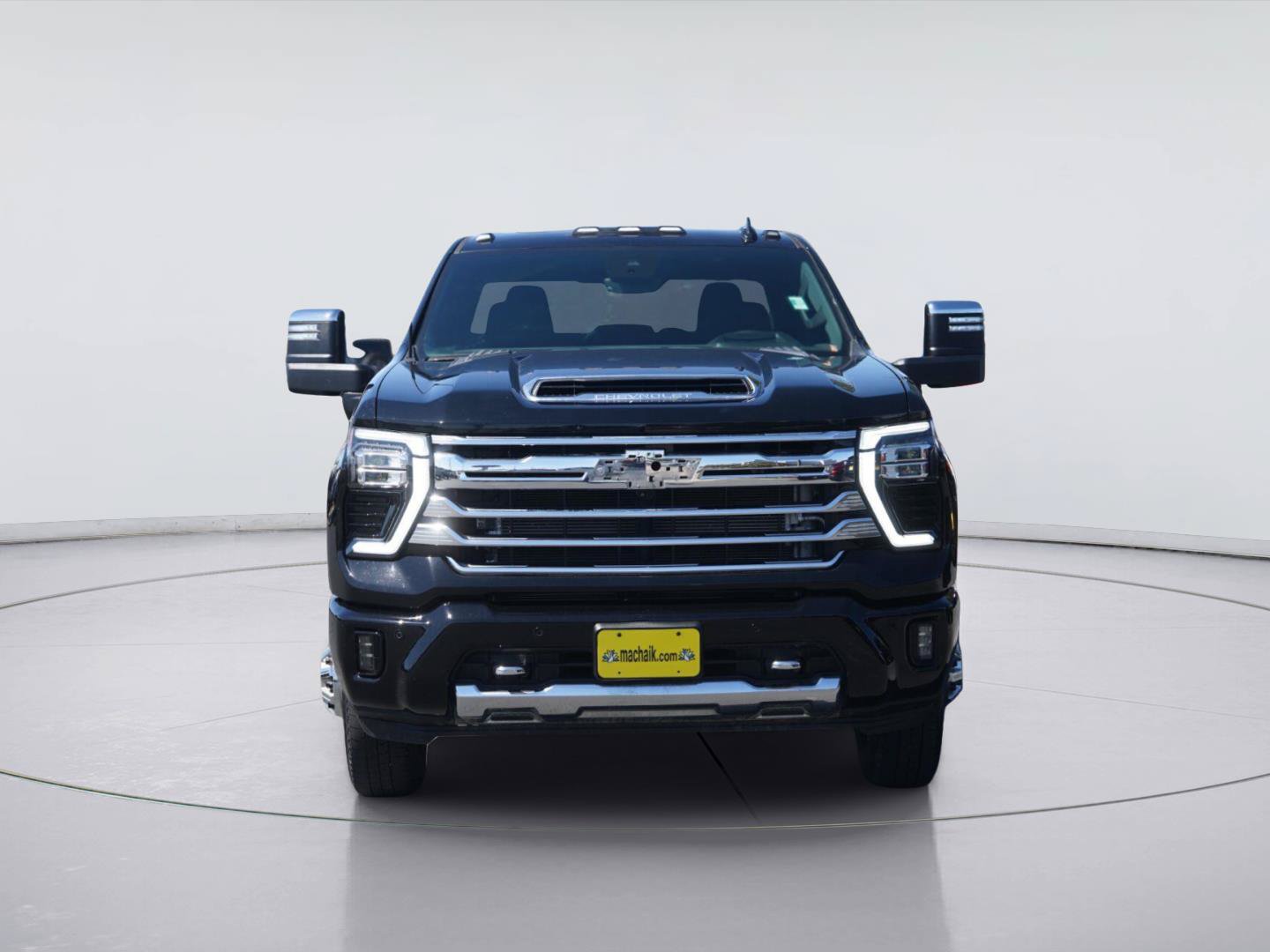 Used 2024 Chevrolet Silverado 3500 High Country w/ High Country Premium Package AWD/4WD image 3