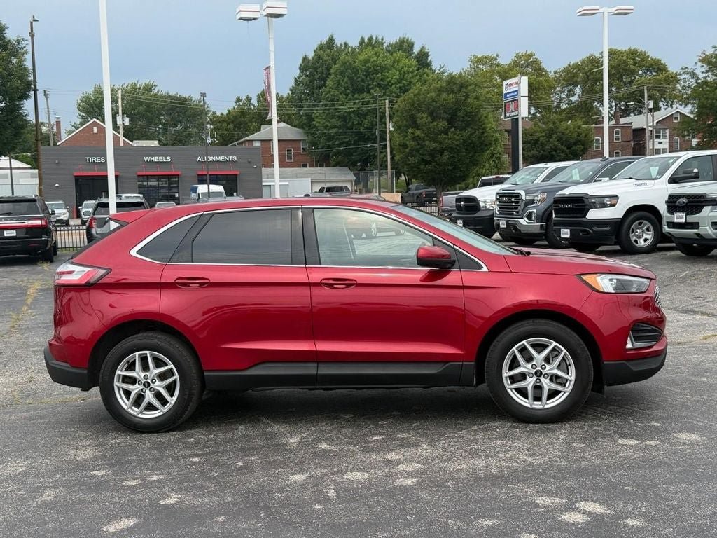 Certified 2024 Ford Edge SEL w/ Convenience Package AWD/4WD image 5