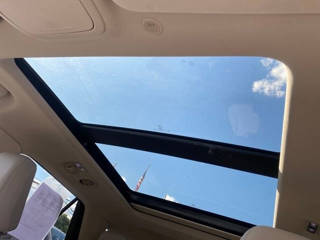 Certified 2022 Ford Explorer XLT w/ Equipment Group 202A image 26