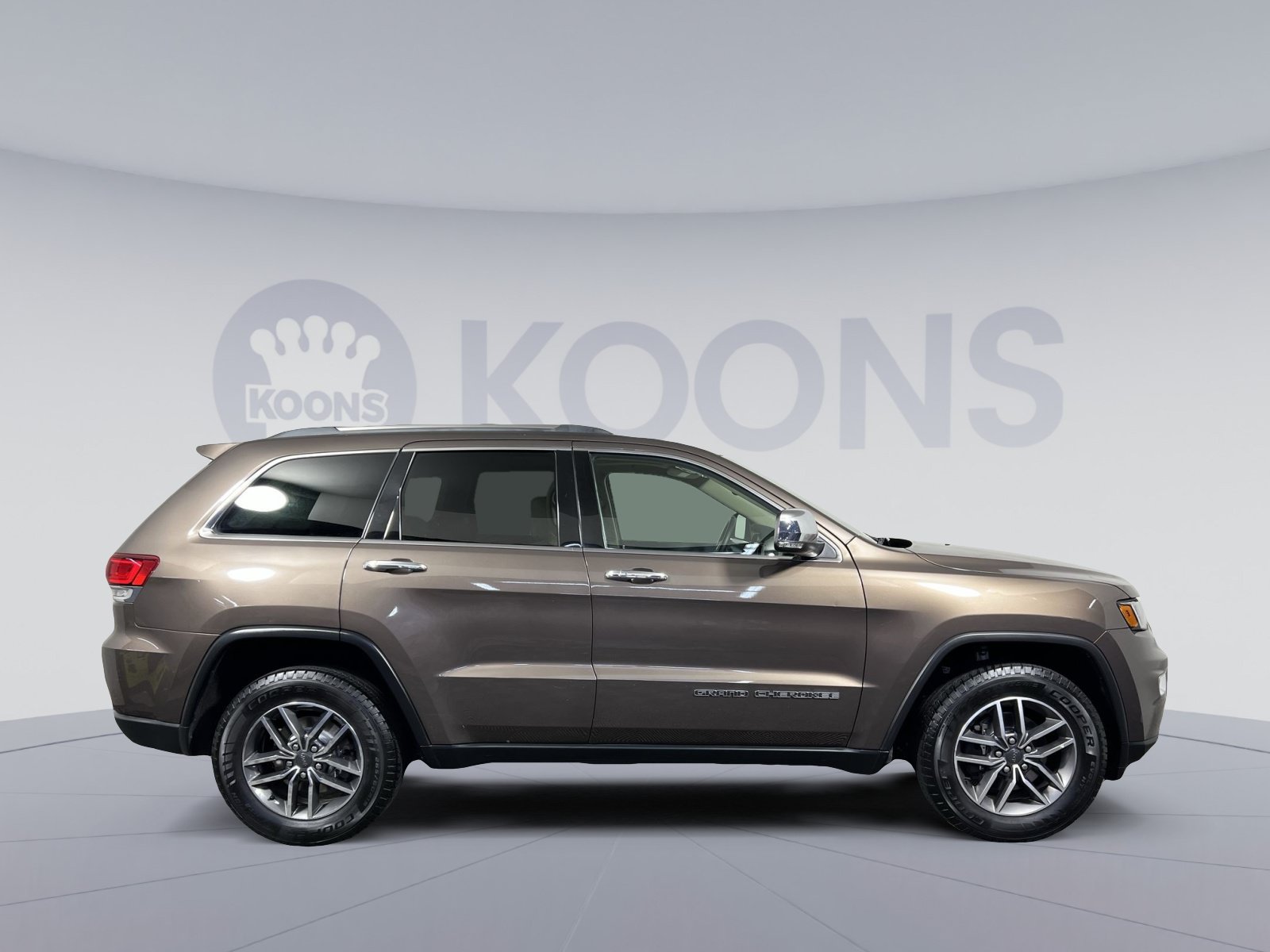Used 2020 Jeep Grand Cherokee Limited w/ Premium Lighting Group AWD/4WD image 12