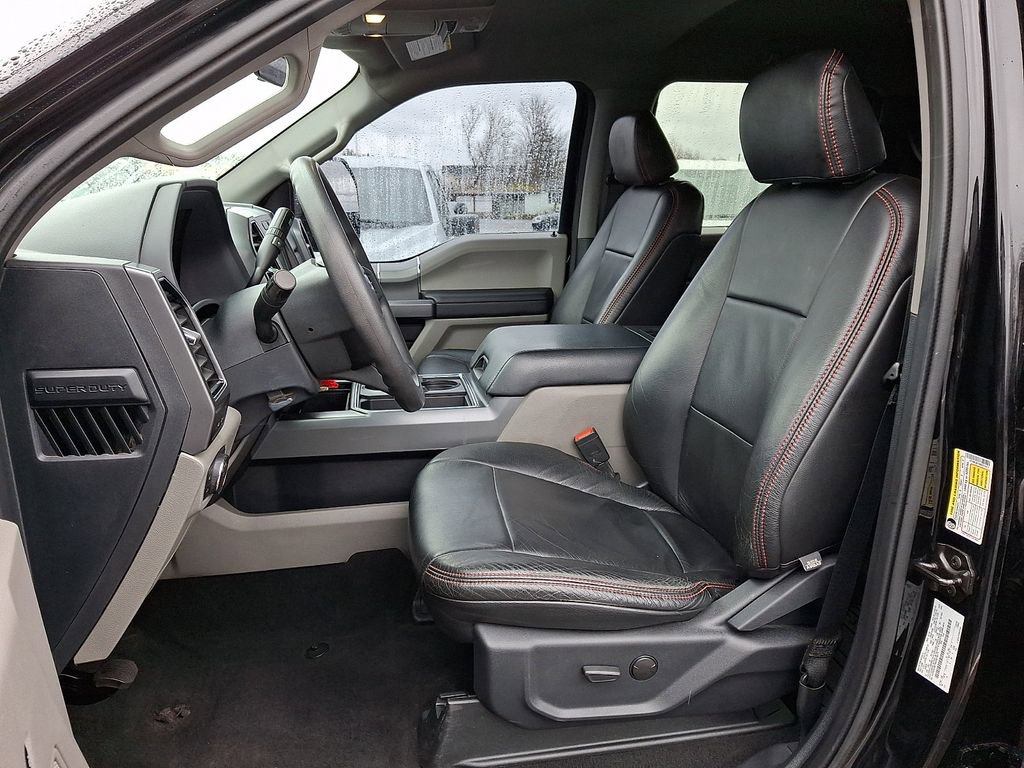 Certified 2022 Ford F350 XLT w/ Black Appearance Package image 12