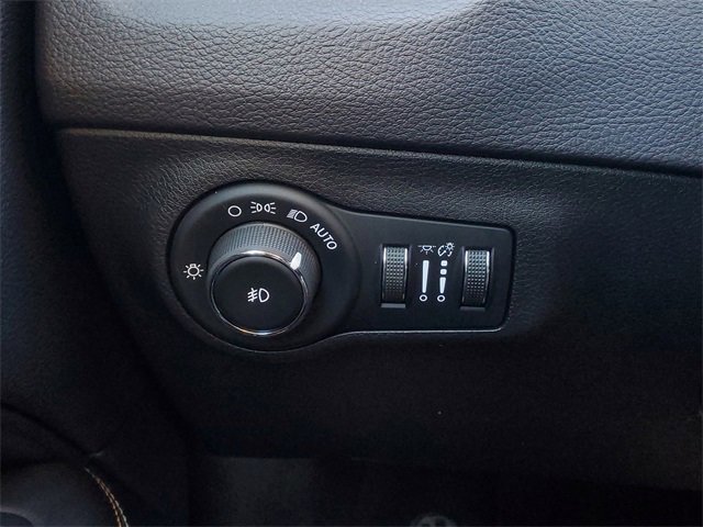 Used 2018 Jeep Compass Latitude image 14