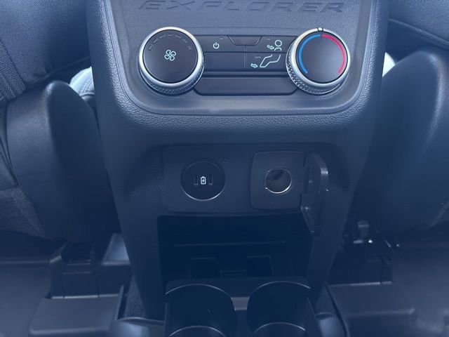 Certified 2025 Ford Explorer Active image 17