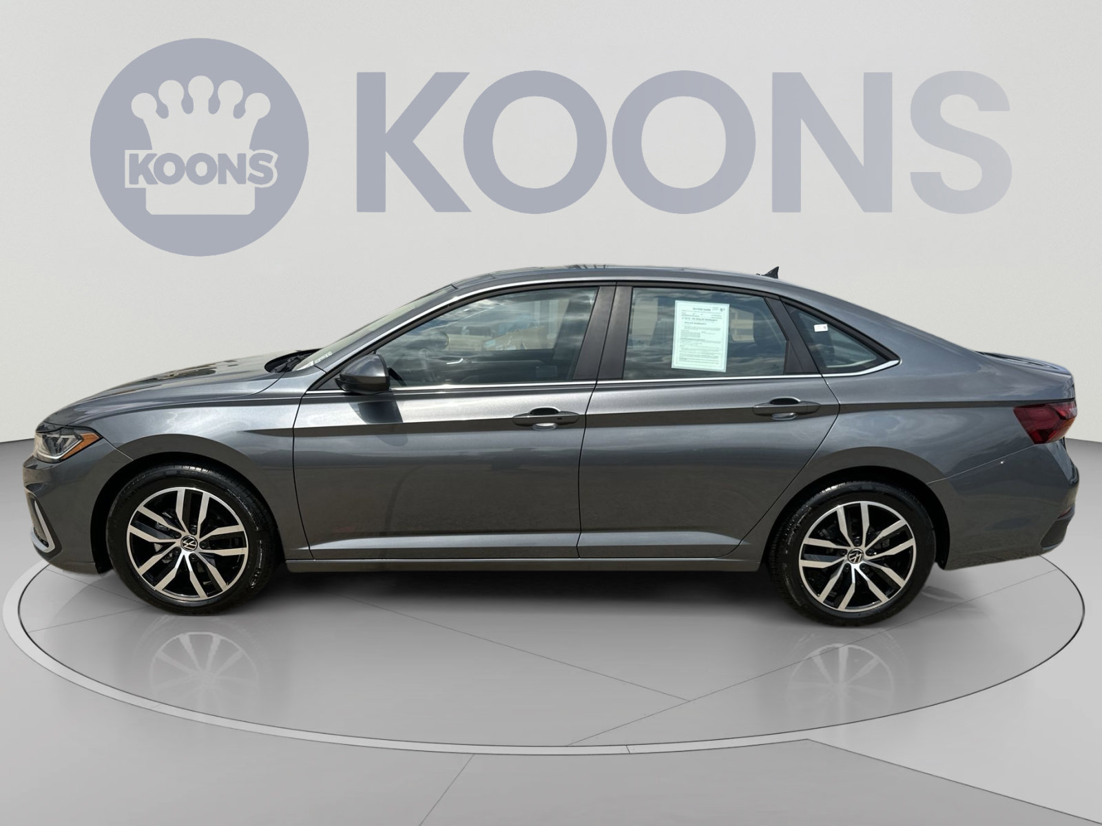 Used 2025 Volkswagen Jetta SE FWD image 13