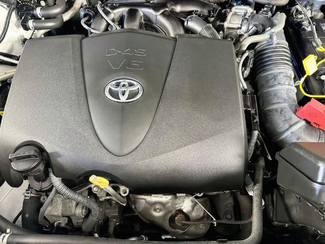 Used 2021 Toyota Highlander Limited FWD image 9