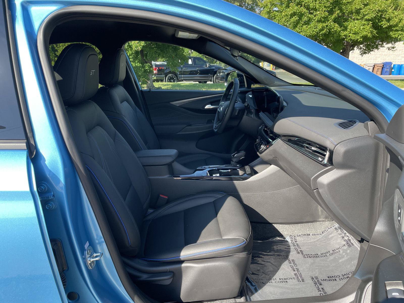 Used 2025 Buick Envista Sport Touring w/ Convenience I Package FWD image 19