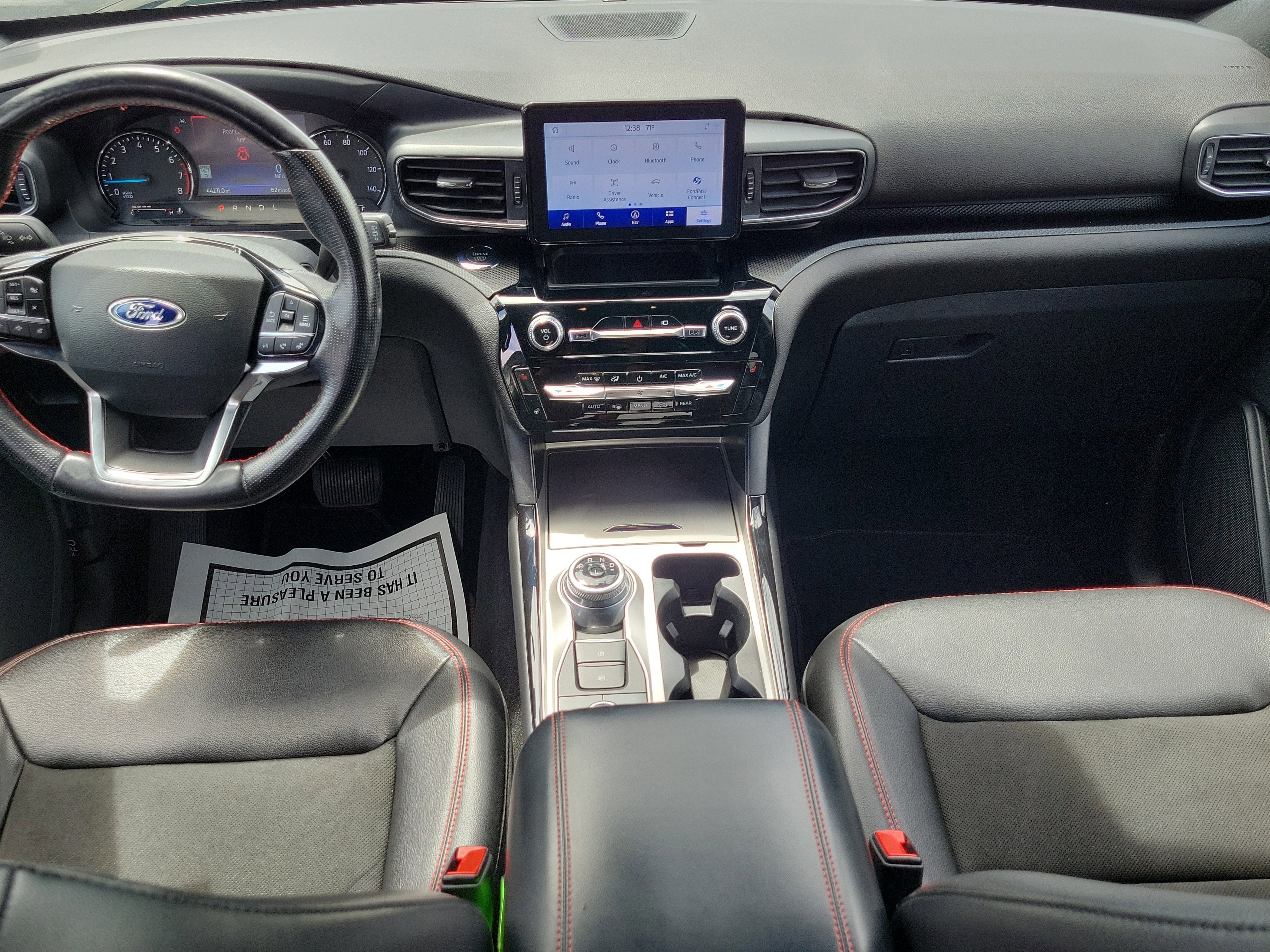 Certified 2022 Ford Explorer ST-Line w/ Class IV Trailer Tow Package image 17