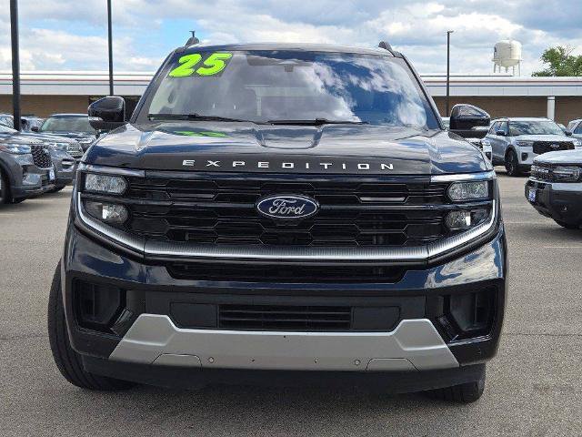 Certified 2025 Ford Expedition Platinum w/ Driver's Package AWD/4WD image 4