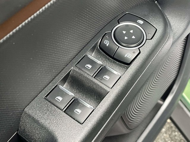 Certified 2025 Ford Bronco Sport Outer Banks w/ Outer Banks Tech Package+ AWD/4WD image 14