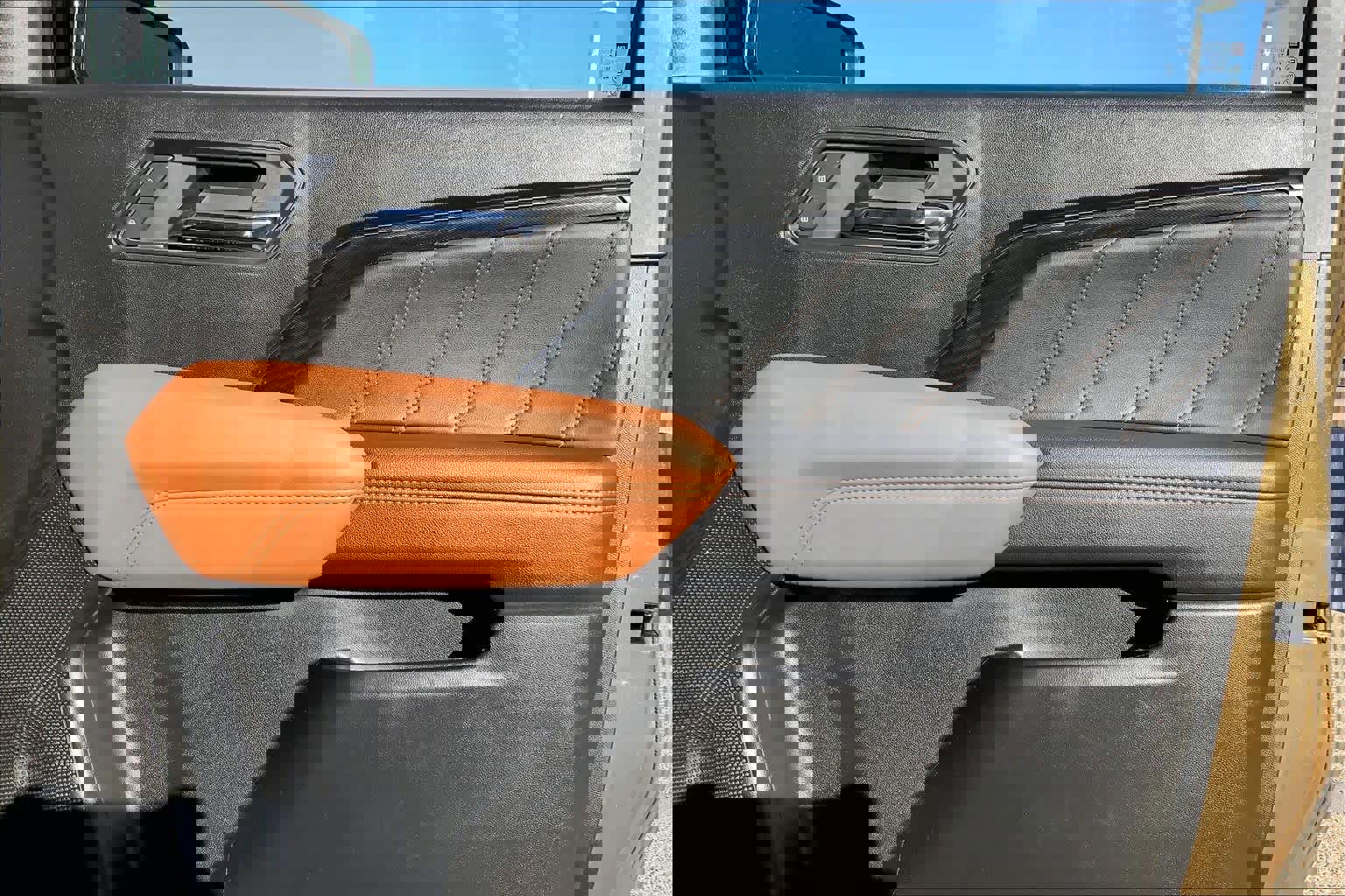 Used 2024 GMC Canyon AT4 image 22