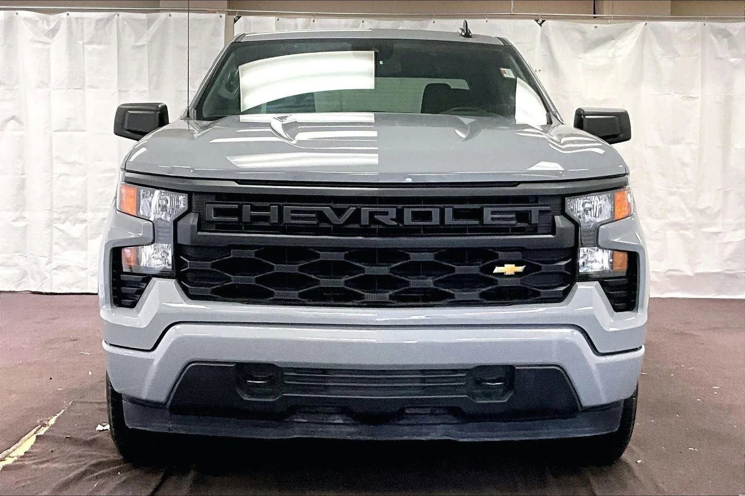 Used 2024 Chevrolet Silverado 1500 Custom image 3