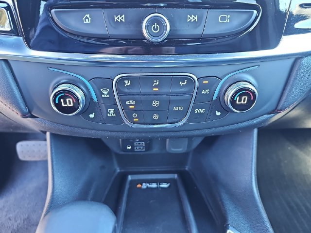 Used 2023 Chevrolet Traverse RS AWD/4WD image 30