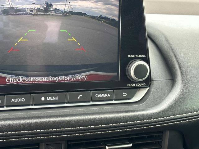 Used 2023 Nissan Rogue S AWD/4WD image 23