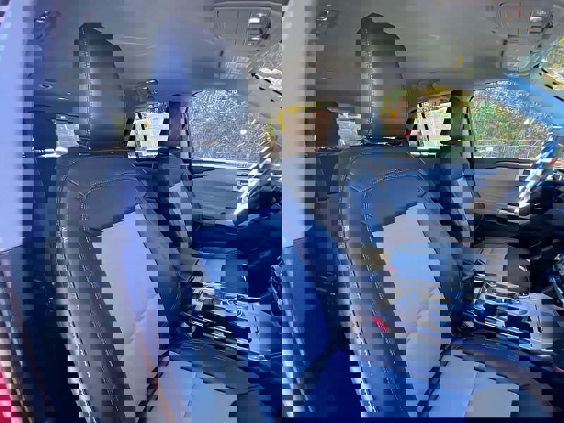 Certified 2022 Ford Explorer XLT w/ Equipment Group 202A image 31