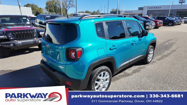 Used 2022 Jeep Renegade Latitude w/ Convenience Group AWD/4WD image 7
