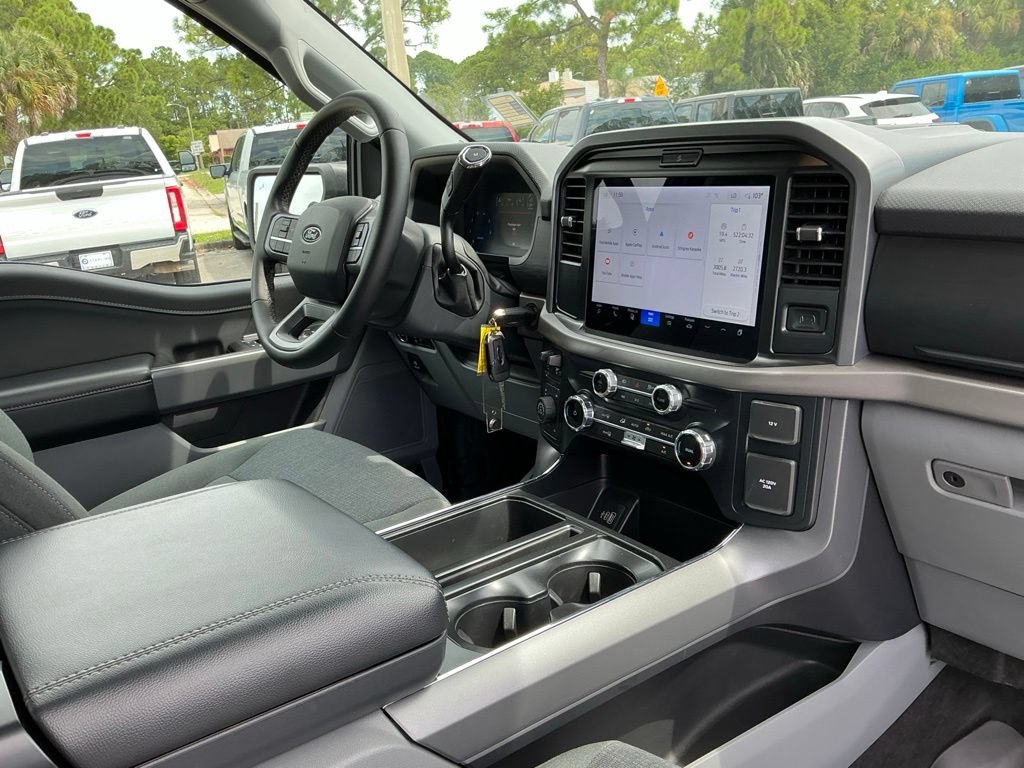Certified 2025 Ford F150 XLT w/ Equipment Group 301A Standard AWD/4WD image 16