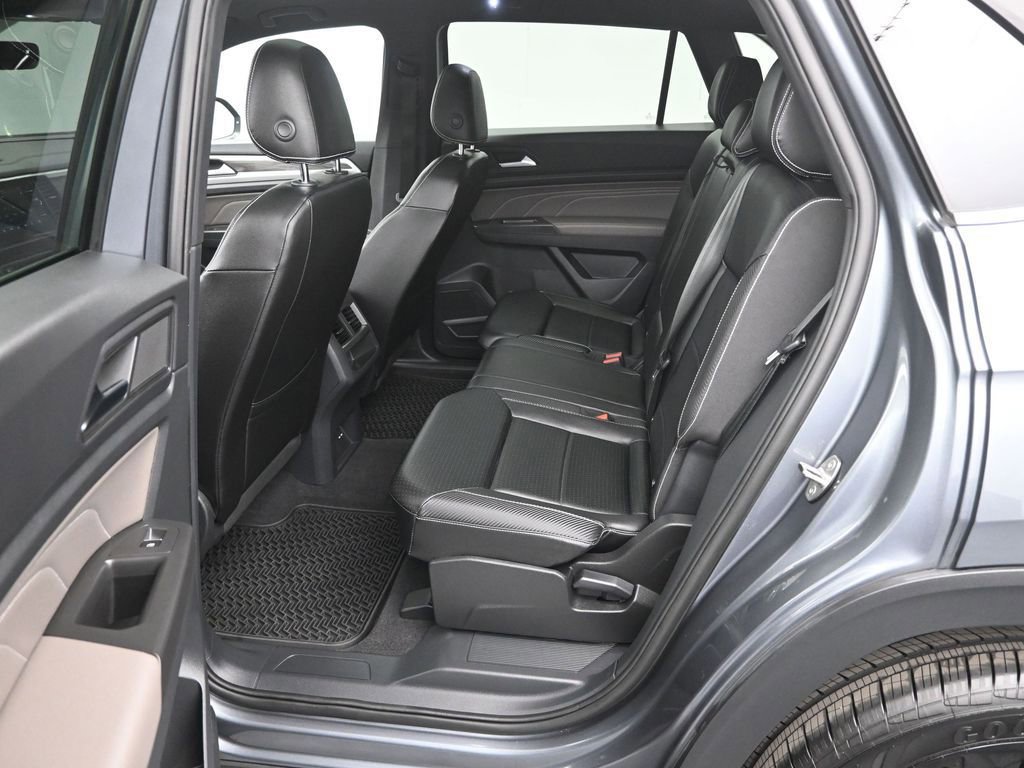 Used 2023 Volkswagen Atlas Cross Sport SE w/ Panoramic Sunroof Package image 46