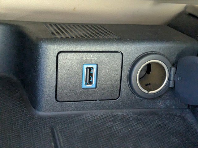 Certified 2020 Ford Escape SE image 21