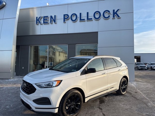 Certified 2024 Ford Edge SE w/ Black Appearance Package image 2
