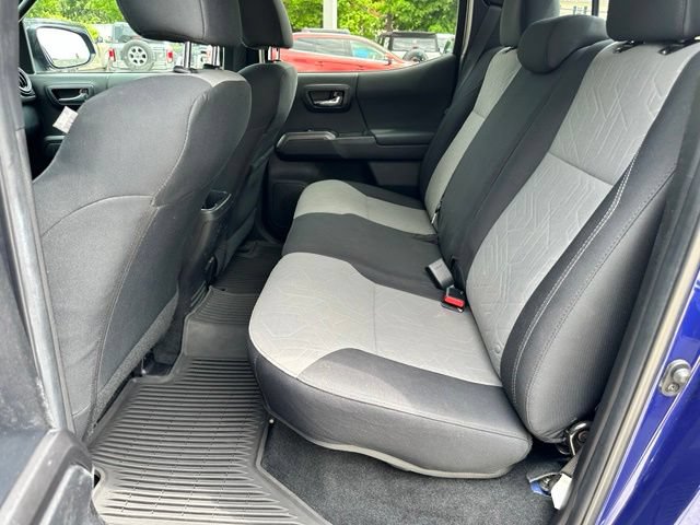 Used 2022 Toyota Tacoma TRD Sport AWD/4WD image 36