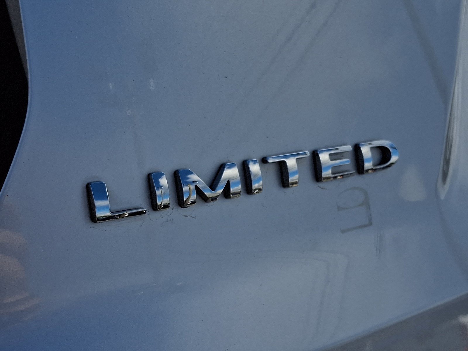 Certified 2019 Ford Explorer Limited w/ Ford Safe & Smart Package FWD image 30