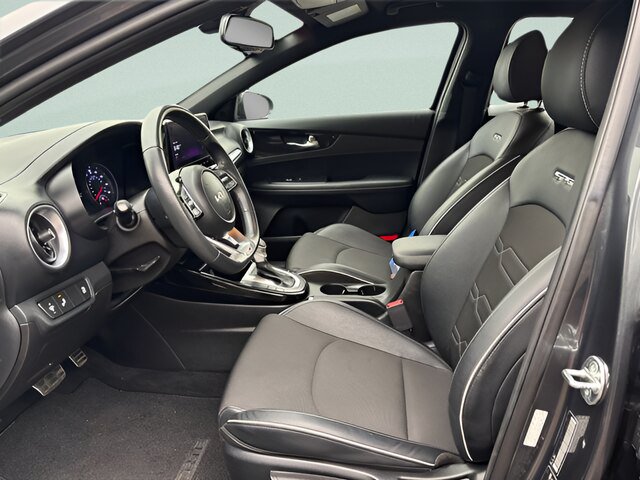 Used 2023 Kia Forte GT-Line FWD image 4