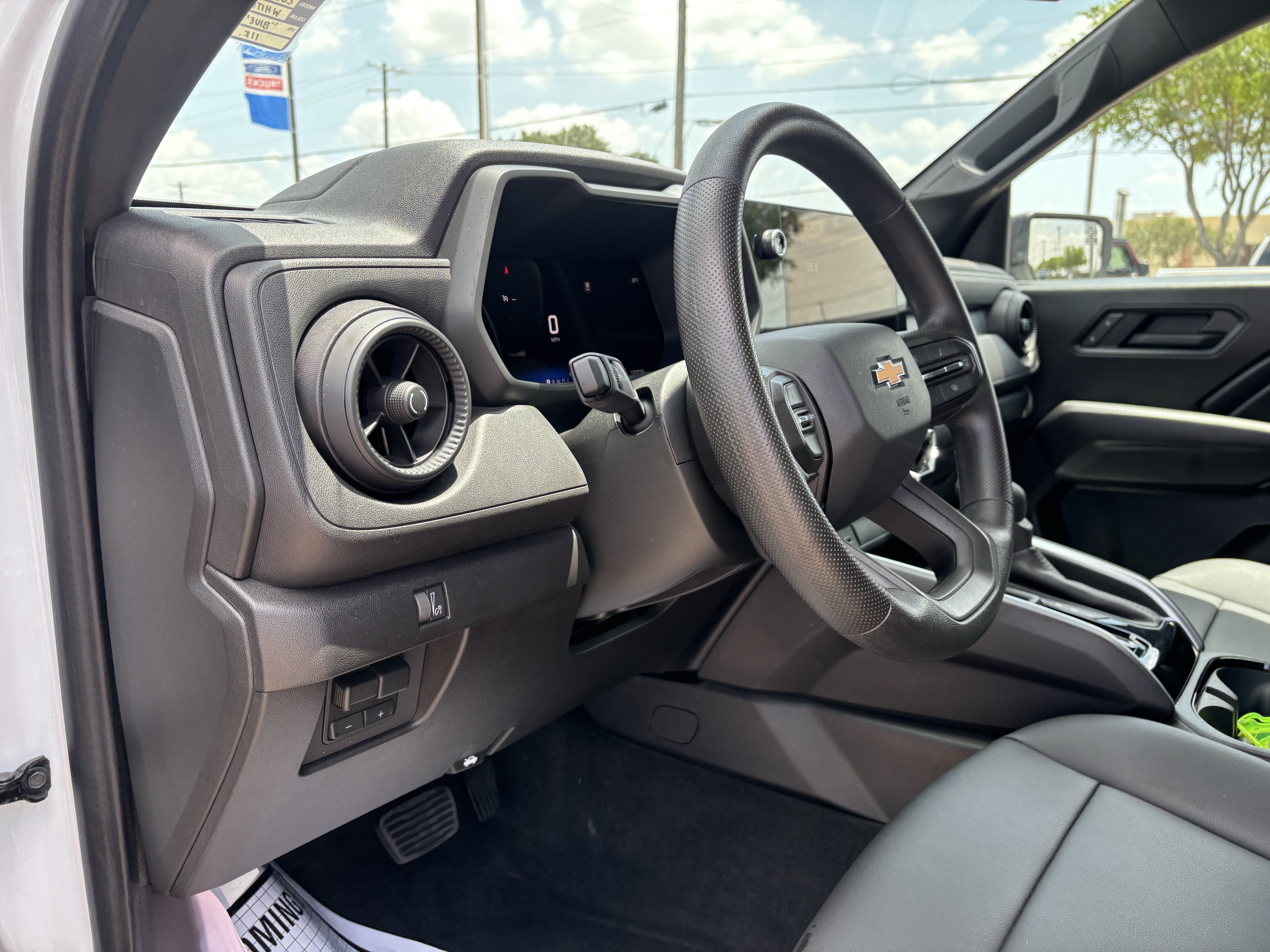 Used 2026 Chevrolet Colorado W/T w/ WT Custom Package RWD image 12