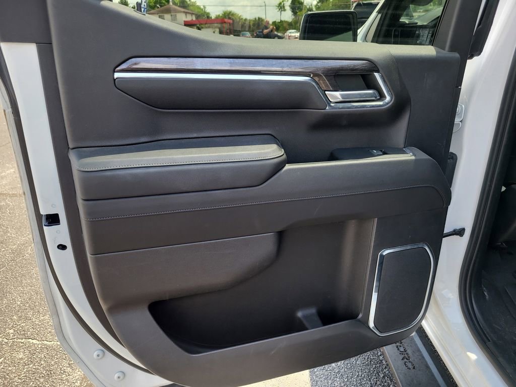 Used 2023 Chevrolet Silverado 1500 LTZ AWD/4WD image 9