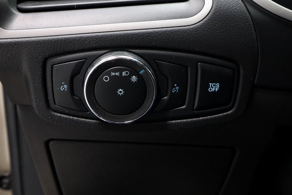 Certified 2021 Ford Edge SE image 26