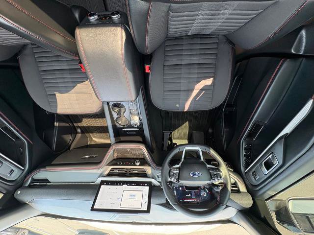Certified 2025 Ford Explorer ST-Line w/ Premium Package AWD/4WD image 20