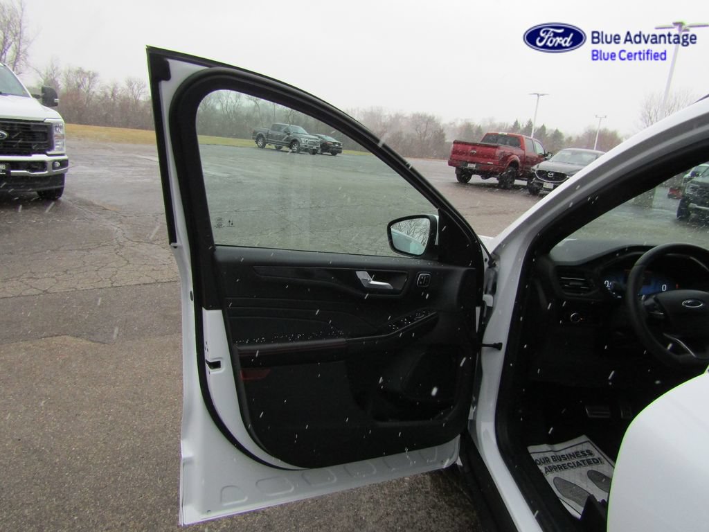 Certified 2023 Ford Escape ST-Line Select w/ Tech Pack #2 AWD/4WD image 23