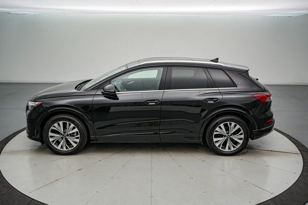 Used 2023 Audi Q4 e-tron Premium Plus w/ Premium Plus image 2