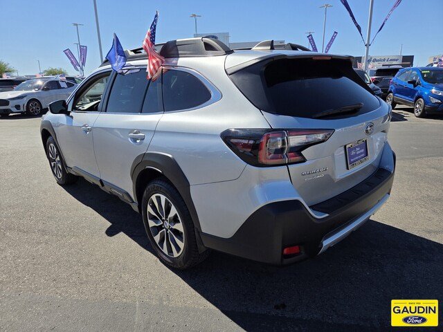 Used 2025 Subaru Outback Limited AWD/4WD image 5