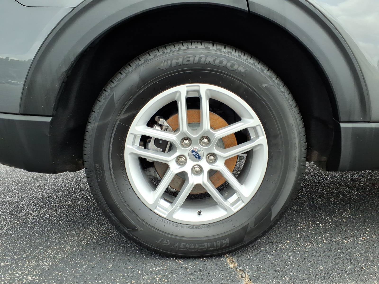 Certified 2025 Ford Explorer Active RWD image 10